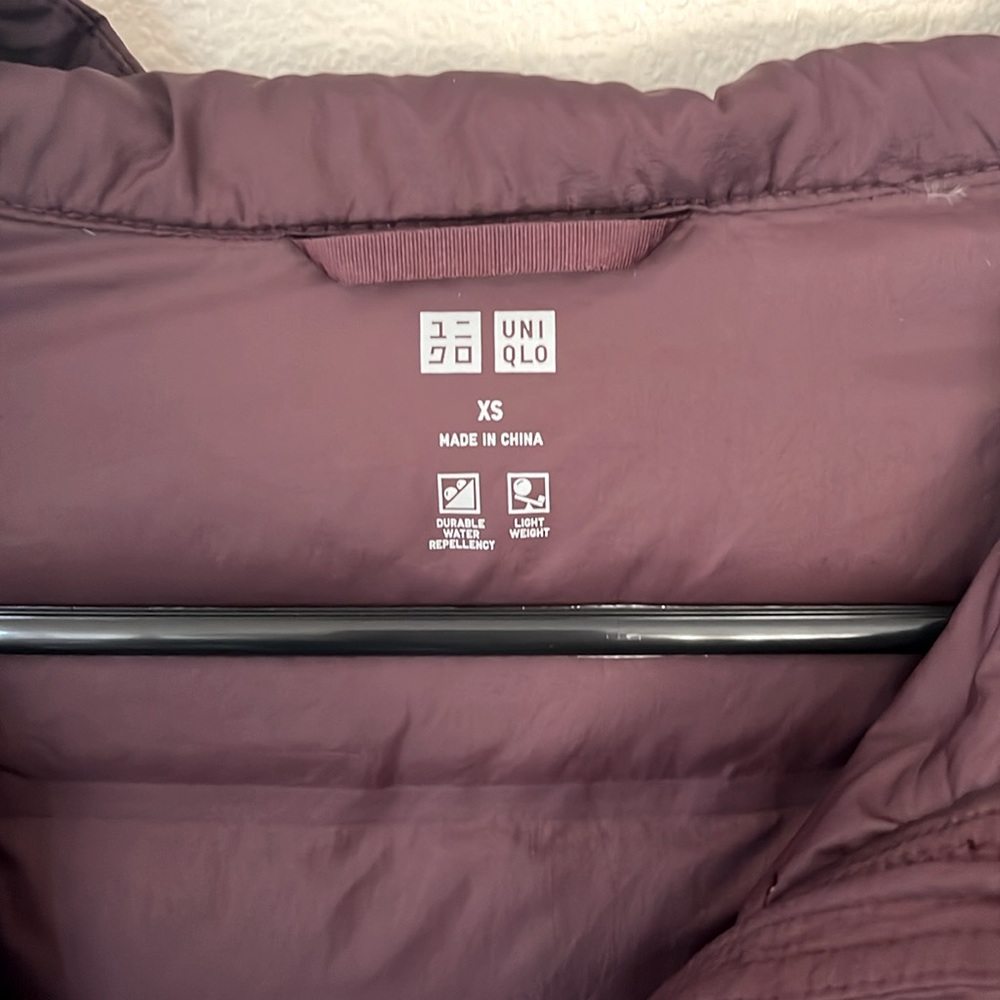 EUC Uniqlo Ultra Light Down Parka - Picture 3 of 3